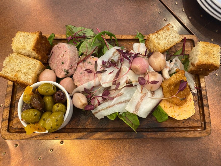 Sinking our teeth into our charcuterie Sharing Board 🫦

A selection of premium cured meats, olives &amp; house pickles with House baked Focaccia.

Perfect for #alldaydining 

With something delicious from the wine list perhaps..?

☺️💯🥂🙌

#yum #sundayeats #sharingboard #salisbury