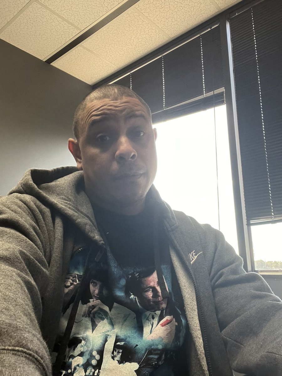RadioSerrano813's tweet photo. When your @FrontFIOS is out and you @TMobile hotspot is maxed out, you bring your butt into the office. Just praying to be done before the @Buccaneers game begins. https://t.co/dllO9Pd7Bx