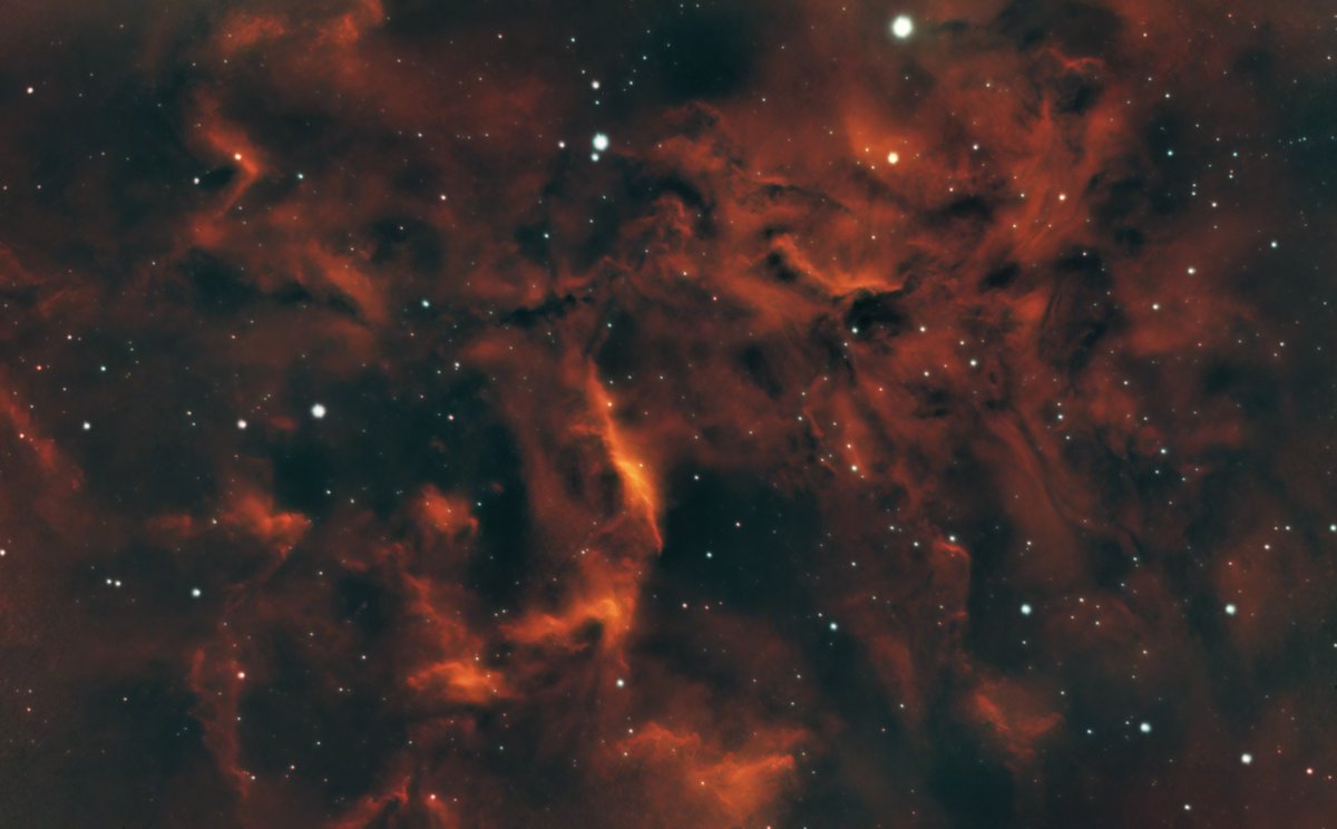 It's been a good week for Astrophotigraphy. not had 3 nights of clear'ish skies in a row in a looooong time.

This is a deep dive into the Flaming Star Nebula. I love zooming in on these targets.
