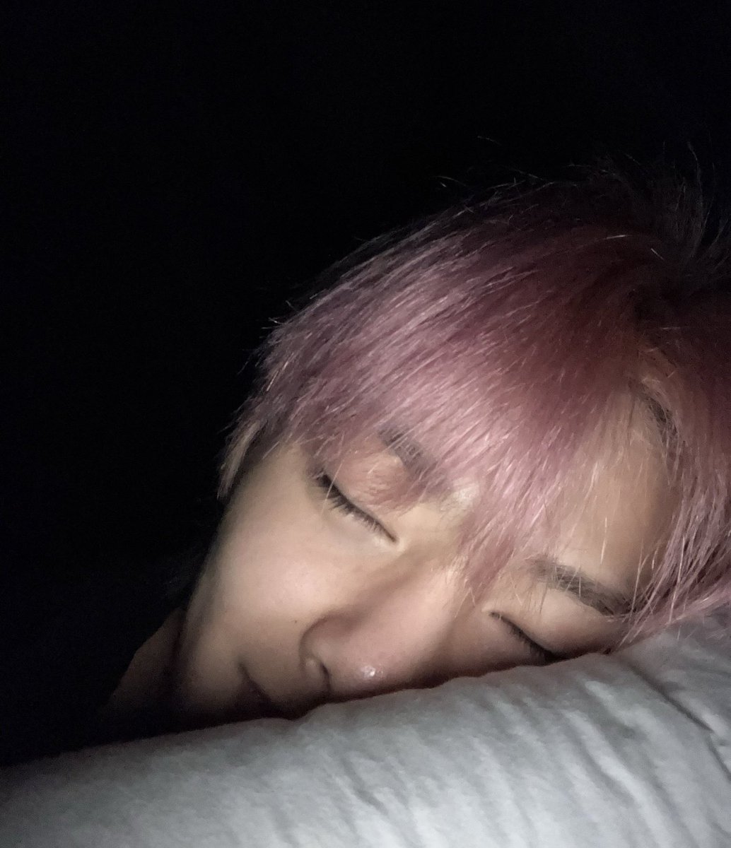 rest well baby 
#아이엔 #I_N