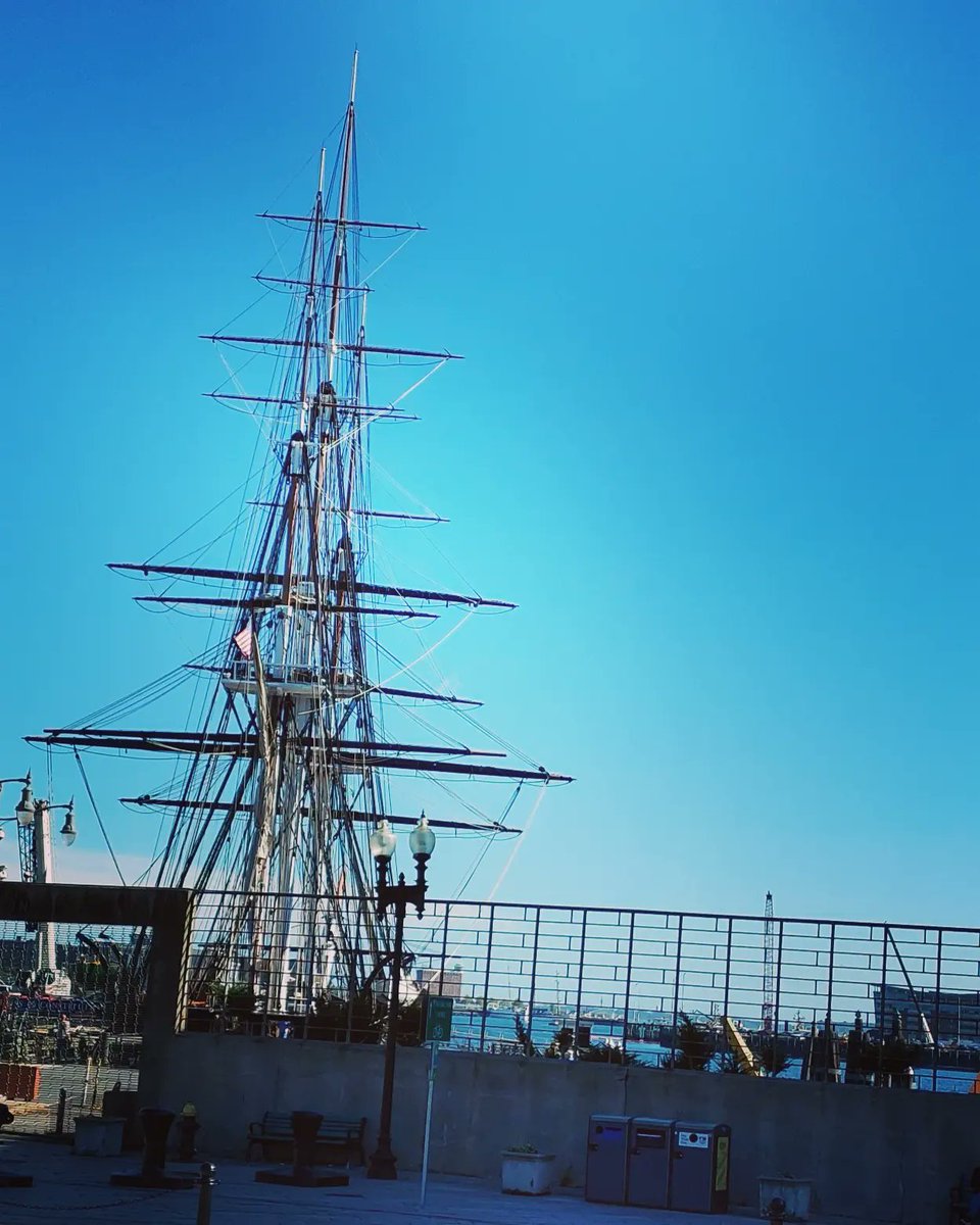 scifrey's tweet photo. More #BostonInTheFall photos! https://t.co/Xfi0TeaQcJ