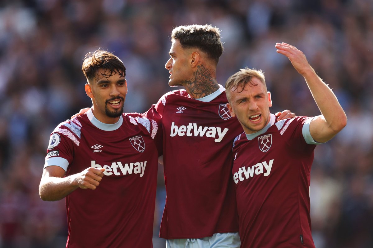 premierleague's tweet photo. FULL-TIME West Ham 3-1 Fulham

West Ham come from behind to secure all three points, thanks to Jarrod Bowen’s penalty, Gianluca Scamacca’s quality strike and a Michael Antonio effort

#WHUFUL https://t.co/jMFKYxL5PH