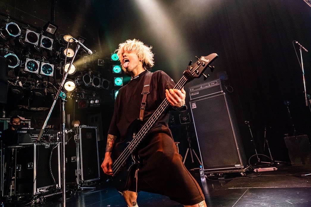 ysksbt3's tweet photo. O-WEST
DIE ON ROCK FEST
ありがとうございました!!
人いっぱいいてビビりました笑
みんな選んでくれてありがとう!明日も渋谷でかますんで遊びましょう!!
@sota_Graupel 最強でした!
📸 @K_ume_D
#mmd #makemyday #metal #ink #tattoo #band #tokyo #japan #esp #edwars #bass #bassist https://t.co/zw9BkpsowO