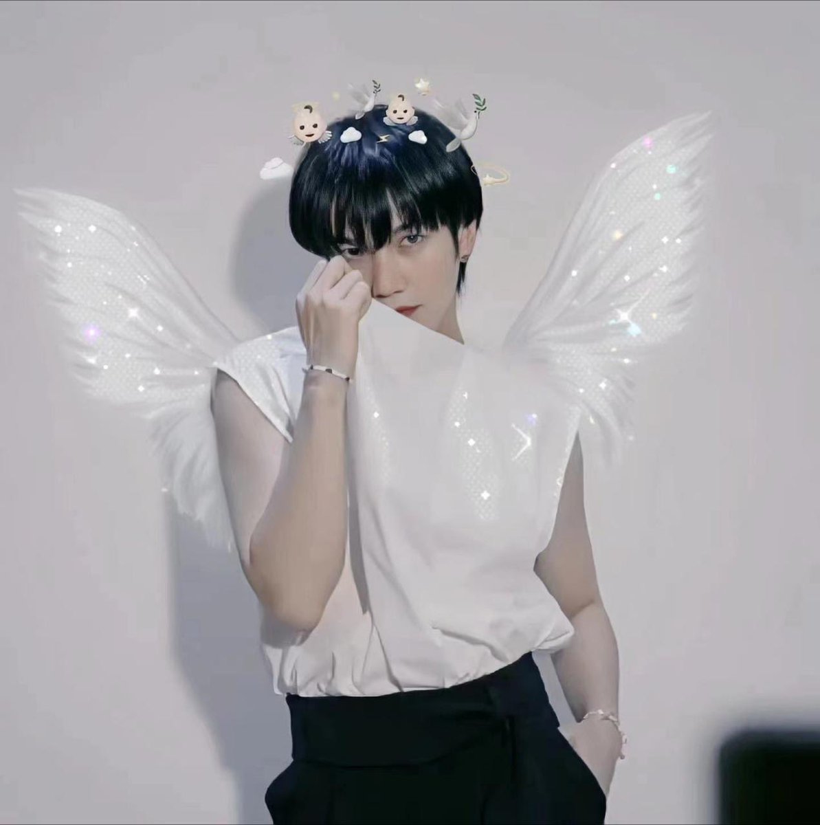 jakapanluve's tweet photo. My angel 🥺🤲😘😘@Buildbuilddd 

 #BuildUsXFashionStyles 
#BuildJakapan 
#Beyourluve https://t.co/iNxRTKiS5q
