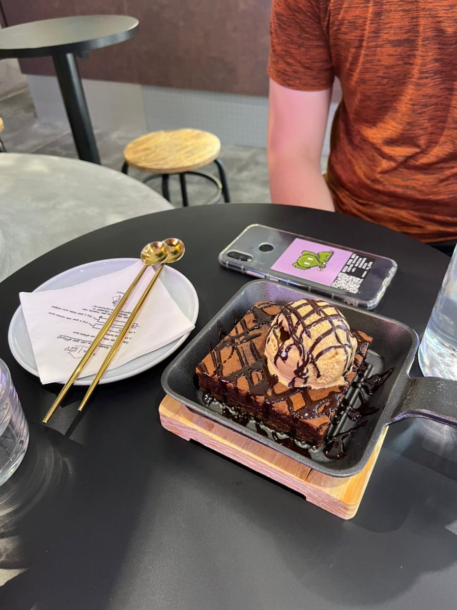 Satisfying the sweet tooth!

<a href="/PeculiarEle/">PEELs | 🐘 | Free Mint LIVE |</a> #PEELs