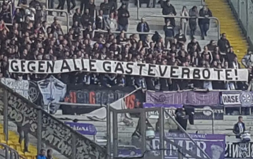 FreitalonTour's tweet photo. SGD vs OSNABRÜCK 3:2
LIGA3
Z: 21726
Tag und Nacht bei der Band. Herz in beide Hände genommen..Mentalität gezeigt..Osnabrück gefressen .Auuuf Dynamo #sgd1953 #ftlot #ud #ultrasdynamo #sgdvfl #fightergirl #tina #immermituns #fuckcancer https://t.co/AuI6vHA4s9