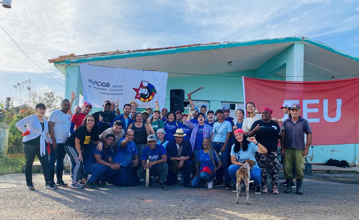 CIGBCuba's tweet photo. #CIGBenPinar - Comenzamos el domingo recogiendo escombros frente a una Clínica de Rehabilitación en Viñales. Ahora vamos a ayudar en el poblado Ancón #FuerzaViñales #FuerzaPinar https://t.co/lKCAptJJSN