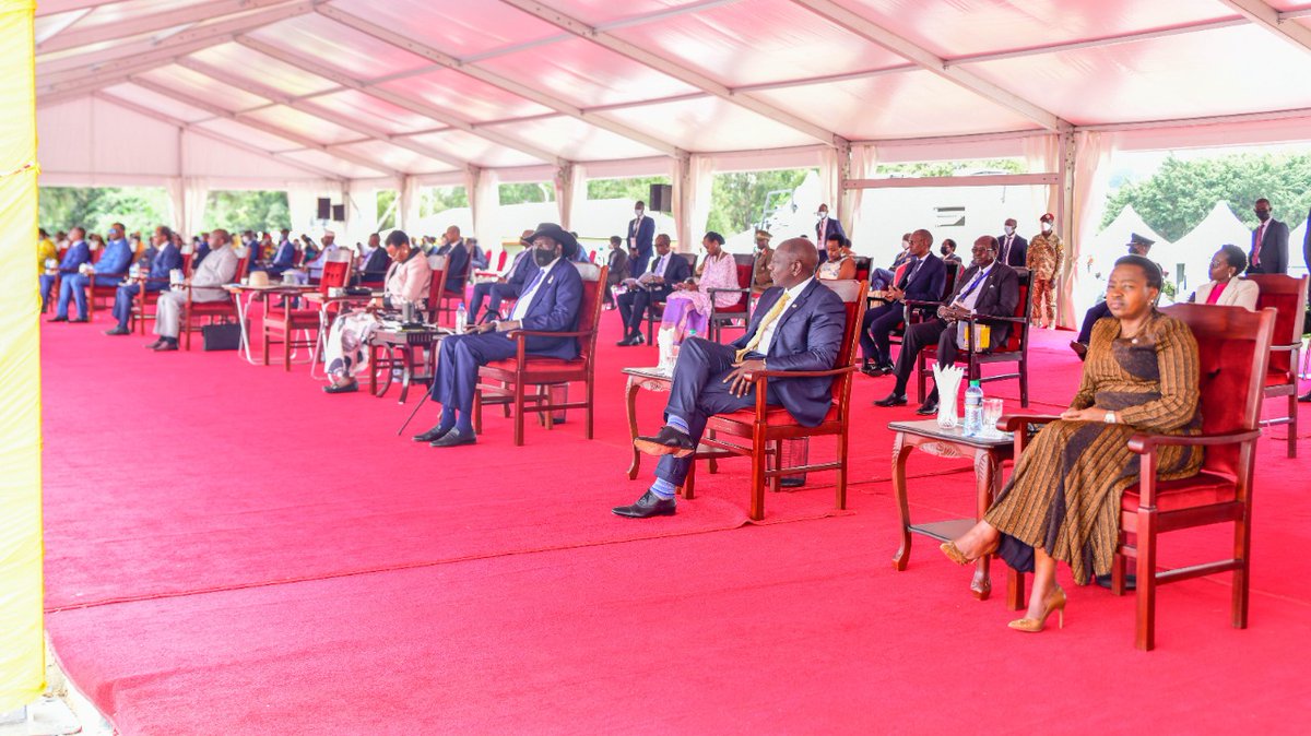 WilliamsRuto's tweet photo. A borderless EAC will harness wealth and catalyze growth for the prosperity of our nations through unhindered movement of goods, services and people. https://t.co/sOjVLSK19g
