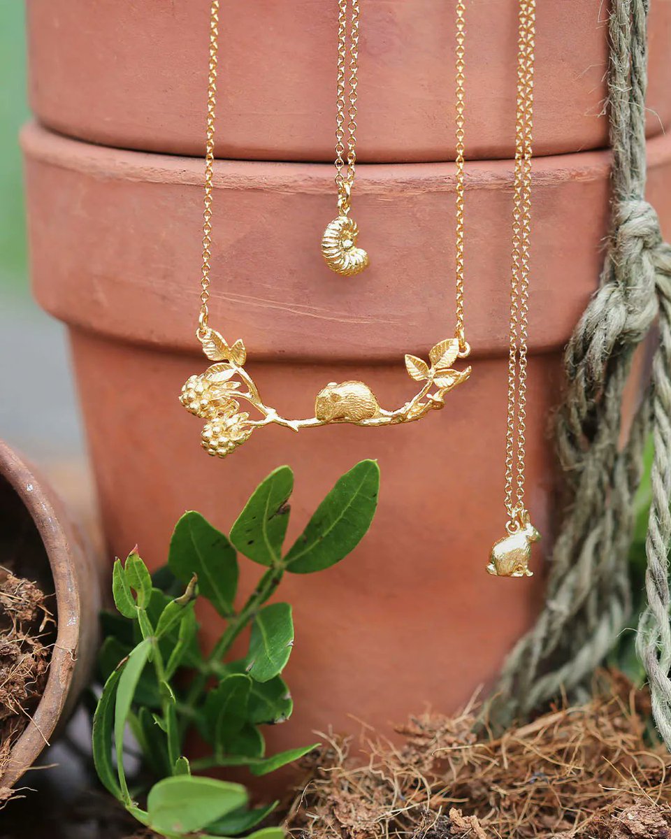 We always try and find fun ways to incorporate wildlife throughout our designs... including featuring our magical mouse and brilliant bunny necklaces 🐭🐰💞

Which is your favourite creature that features in our collections? 💫

Discover more: bit.ly/3MkF1oc
