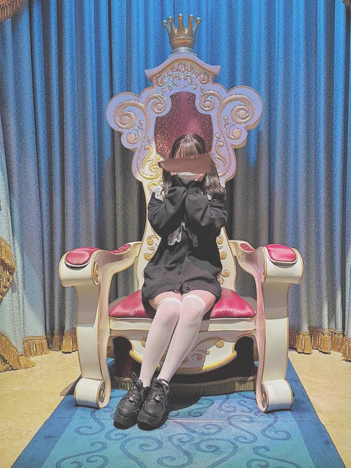 Dハロ楽しかったわ〜夜に雨降ったけどアトラクションもいっぱい乗れたし美味しいものもいっぱい食べたし写真もいっぱい撮ってもらった大好きな相互と遊べて最高でした 