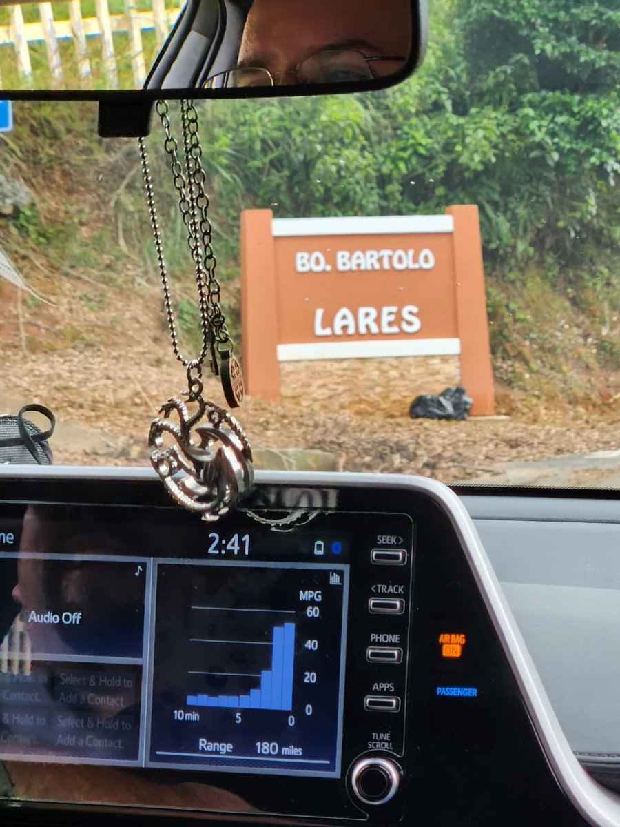Derecho_UPR's tweet photo. Hasta el día de ayer nadie los había visitado para brindar ayuda o asistencia. La agricultura es esencial para nuestro País. @UPRResLaw y @Derecho_UPR asistirán y apoyarán a los y las agricultoras.  Por una recuperación post desastres multisectorial y participativa. https://t.co/mLCOoQ4qFz