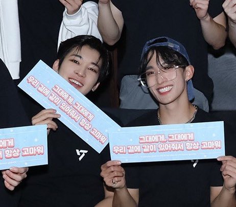 sksnwoo's tweet photo. NOOOOOO 😭😭😭 THEYRE ALL SMILEY OMG :((((( https://t.co/KKaFbPonlT