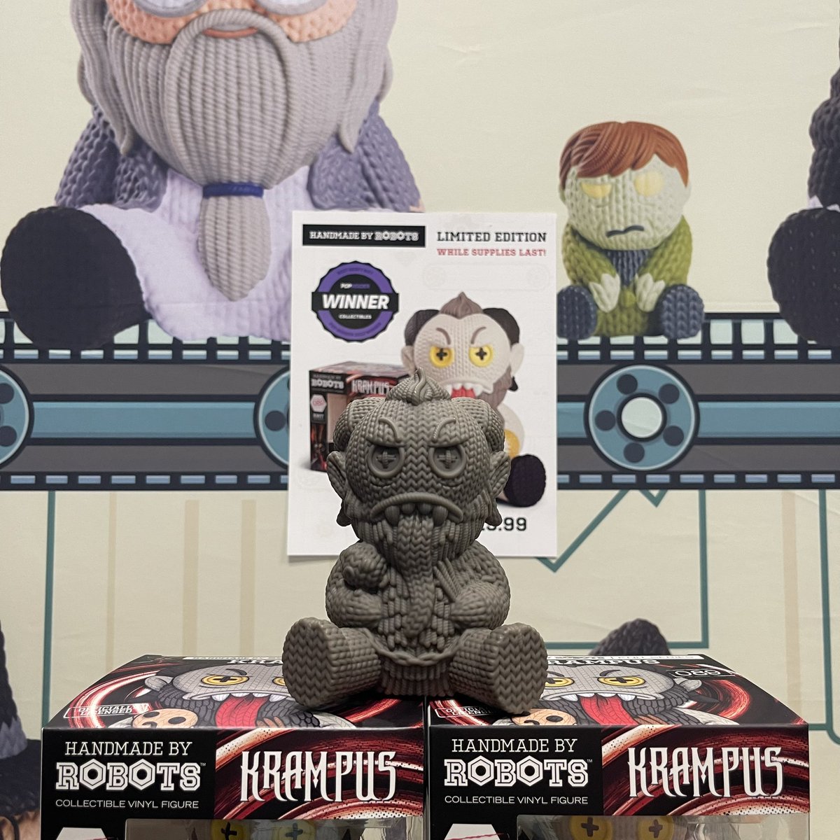 Look what we have here 👀 
#HandmadebyRobots #HMBR #KnitSeries #Vinyl #Figures #Collectible #Collectibles #VinylFigures #Toys #DesignerToys #Knit #BDA #BDACollectibles #NewYorkComicCon #NYCC #NewYork #Convention #Exclusive #Exclusives #NYC #NYCC2022 #ComicCon #Proto #PopInsider