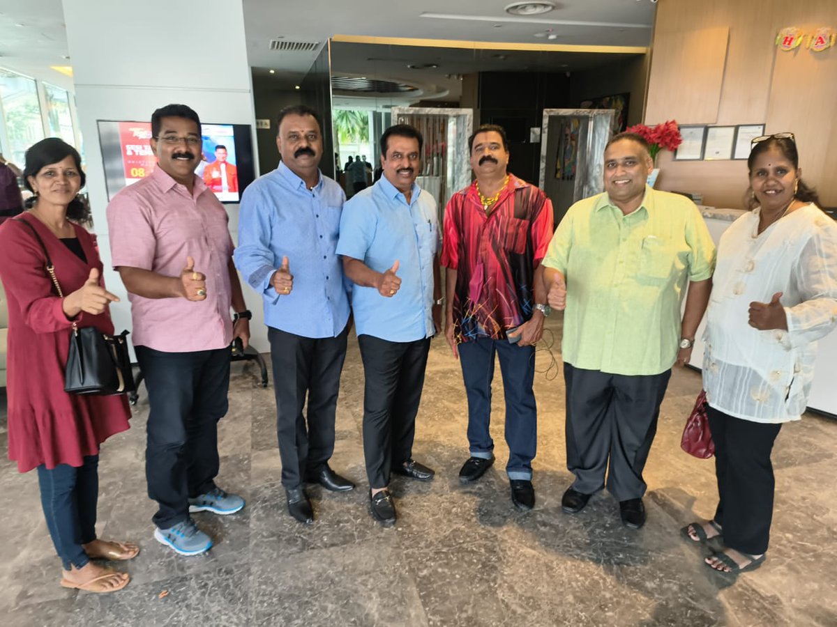 AnanthanSoma's tweet photo. Bersama Perwakilan MIC Kedah di Hotel WP Kuala Lumpur.
#DrSAnanthan #TYTTSV #DSIS #MIC #MICKedah #keluargaMalaysia https://t.co/od9tHttsUA