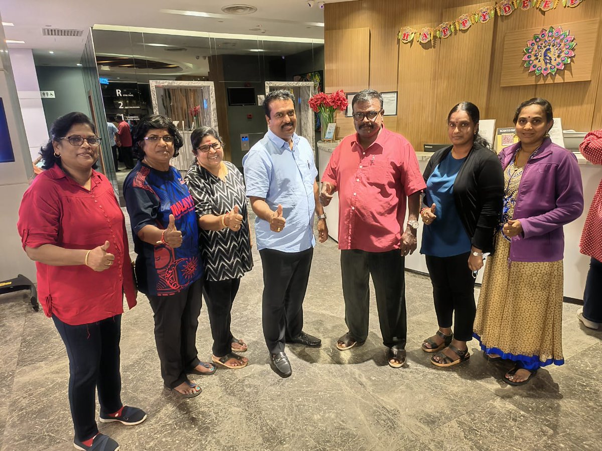 AnanthanSoma's tweet photo. Bersama Perwakilan MIC Kedah di Hotel WP Kuala Lumpur.
#DrSAnanthan #TYTTSV #DSIS #MIC #MICKedah #keluargaMalaysia https://t.co/od9tHttsUA