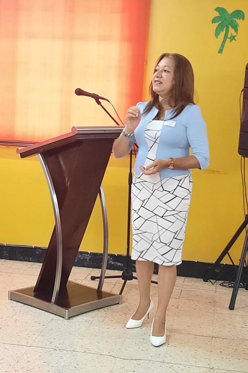 bmcjamaica's tweet photo. Jornada Científica de la brigada Médica de Kingston en Jamaica #CodigoSi #Cubacoopera #CubaPorLaVida @FerminQuinones @CubacooperaJa @MINSAPCuba @CubacooperaUCCM @GeoPAlvarez @RodrguezPedroR3 @BrigadaPort @katiaochoa1970 https://t.co/7zfm3LByIU