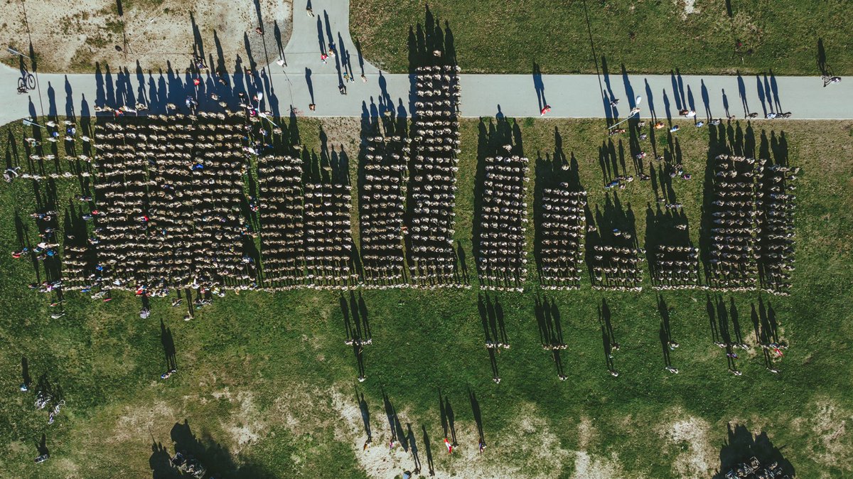 LeonidsKalnins's tweet photo. Šajā nedēļas nogalē militārais vingrinājums #Namejs2022 intensīvi turpinājās arī mūsu galvaspilsētā. Skats uz militāro mācību dalībniekiem no putna lidojuma.
📸 seržants Edgars Grundšteins
#Latvijasarmija https://t.co/PtELUrdGPo