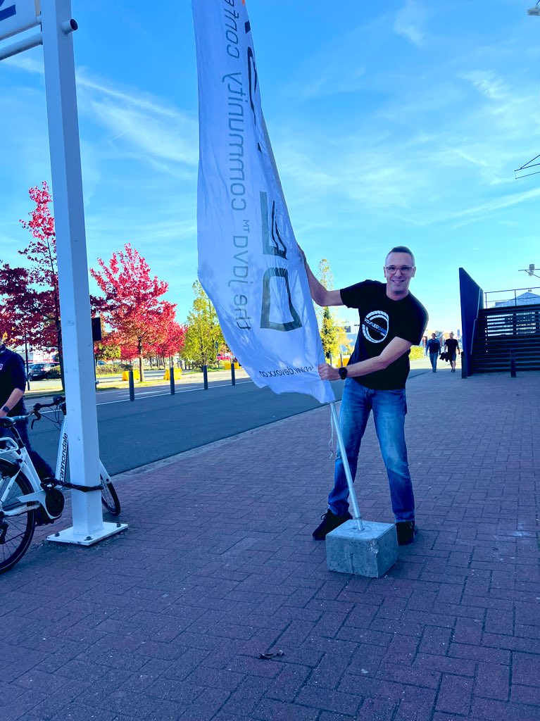 paulw4tson's tweet photo. We’re back! #devoxx https://t.co/s67Fd1hz4S