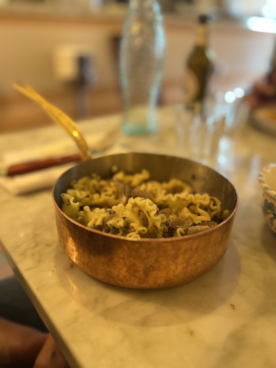 SandraHijano's tweet photo. ¿Qué os parece mi almuerzo de hoy junto a @MarioYeah en #Belmondo? https://t.co/FnLGjTh0Jj