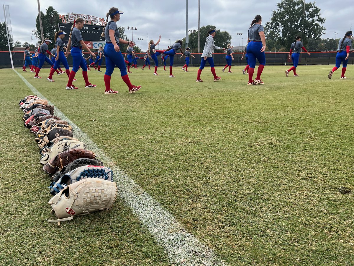 It’s GAME DAY‼️ The 2022 fall season is officially here! #1Pack1Purpose 🐺🥎

📍: Mercer University
⌚️: 1 PM EST