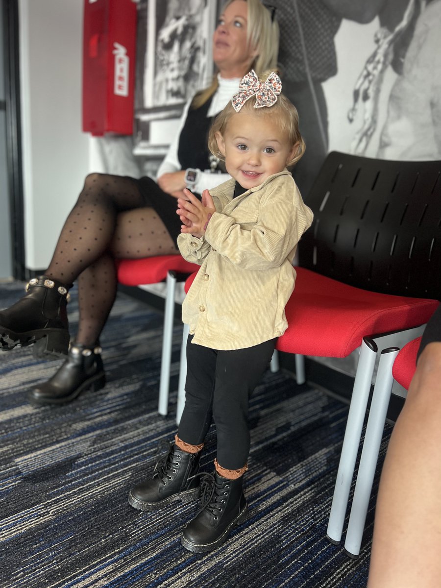 KauligRacing's tweet image. Rhen is REALLY happy her daddy is back with Kaulig Racing! ♥️