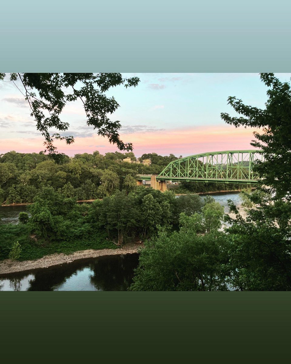 freebridgereal's tweet photo. #OpenHouse #eastonpa #riverside #condos #forsale 43 n. Delaware Dr. 18042. One of the most spectacular #delawareriver views, this close to #nj and #nyc at an approachable price. #LehighValley #realestate #freebridgerealty #boutiquebroker https://t.co/M7my3mCiwy