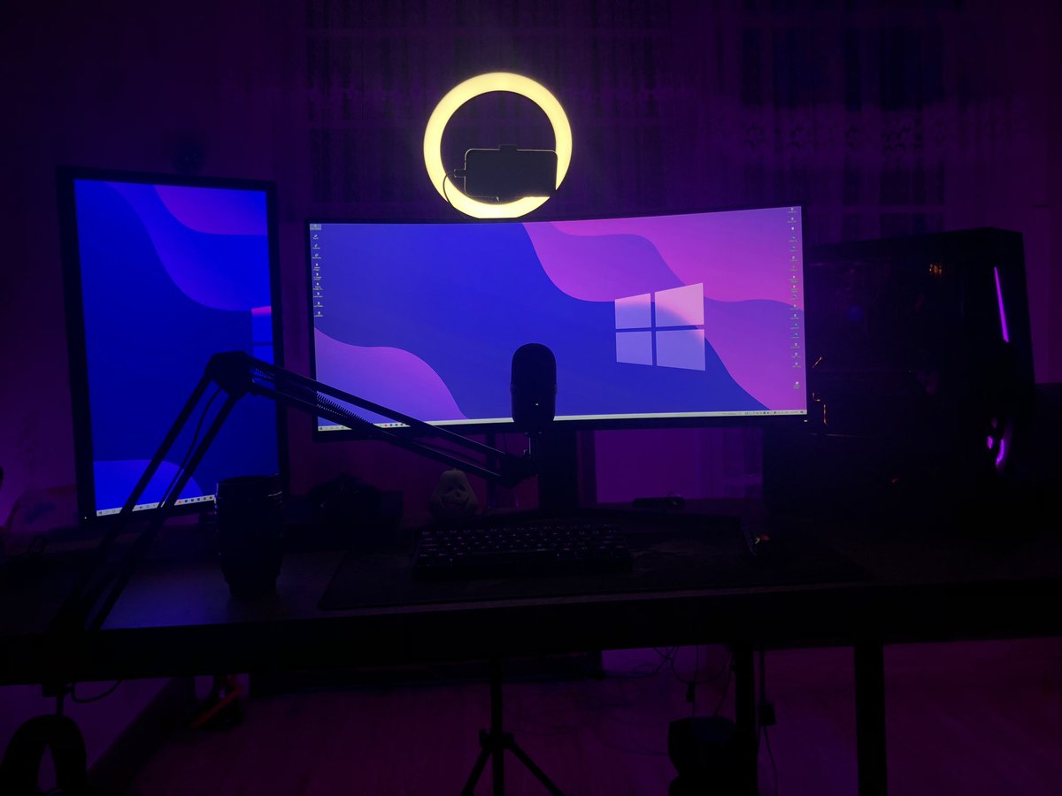 Ali_maleki_dev's tweet photo. @harshit_agl I've got Mi Curved Gaming Monitor 34inch.
it gives me 144hz so I can play competitive games like csgo.
also, 34 inches is great for me, I open Figma on the right side of the monitor and Webflow on the left side. https://t.co/MNfsCDYAqe