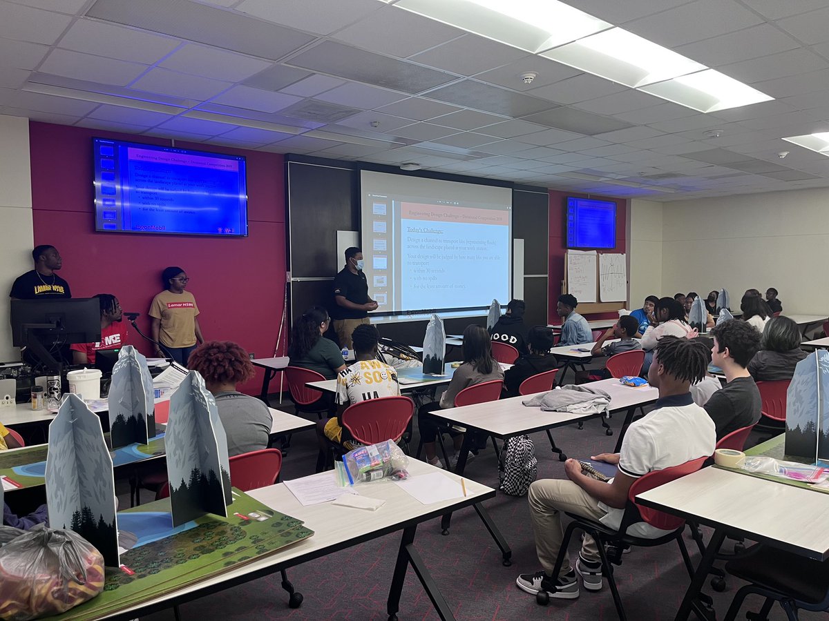 Lamar_NSBE's tweet photo. This weekend we had great participation in GT-TAME math/science enrichment for middle school and high students in the community.
#blackstem #fivedeep #community https://t.co/lb47M32rR0