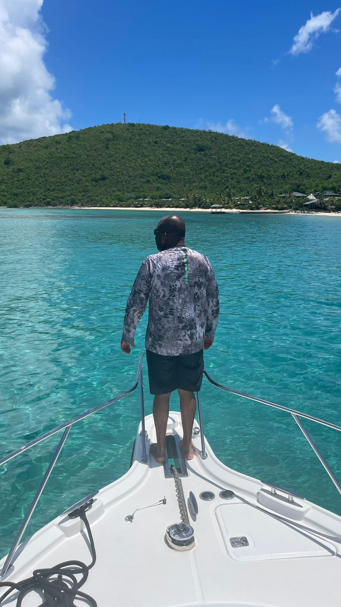 Can't ask for nothing else on a beautiful Sunday! Sail with us today! #boatlife #Rental #tourism #Caribbean #virginislands