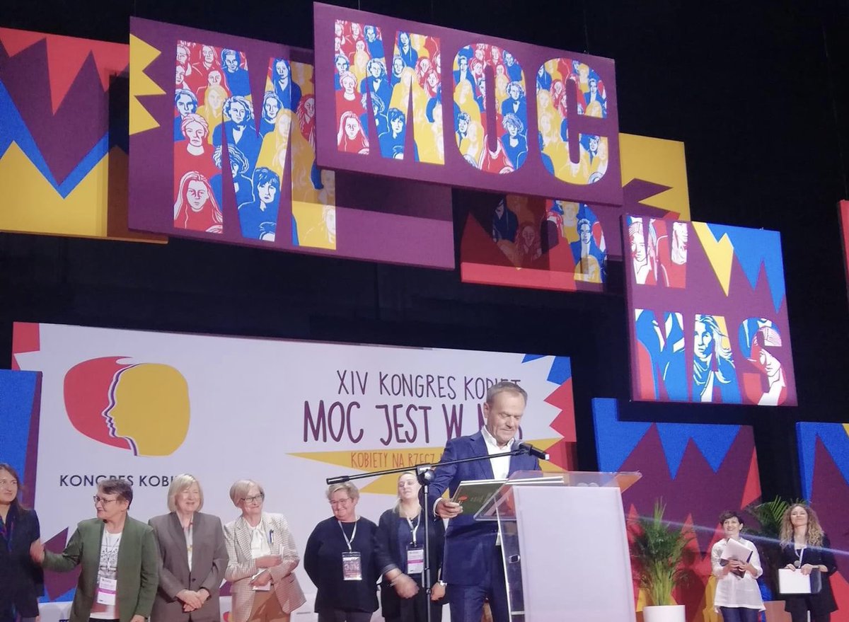 Bite kobiety długo wierzą, że on się poprawi, zmieni, że już będzie dobrze, a nawet przepięknie. 
Zdarza się…
Zdarzają się też nagrody na kredyt, pytanie, kto i jak ocenił ryzyko kredytowe?
#KongresKobiet #NagrodaKongresuKobiet #NagrodaDlaTuska