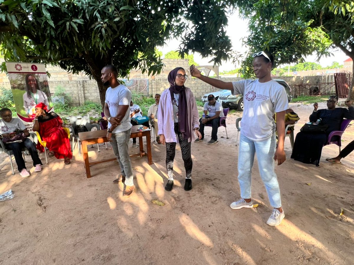 fgm_global's tweet photo. Community Engagement in  #Gambia🇬🇲 led by the country’s focal person @Fatima with other stakeholders. The consortium sensitised the community on #EndFGM #YouthEndFGM

@UNFPA @GlobalSpotlight @GPtoEndFGM https://t.co/ovPKhhw0ln