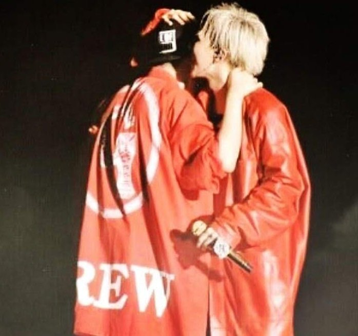 NYTGALLERY's tweet photo. 🤫
#NYONGTORY #뇽토리 #GDVI https://t.co/xVXdHaxB2i