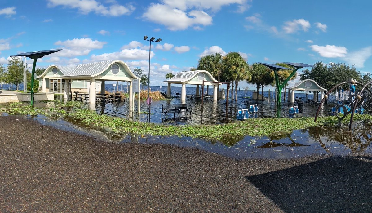 CBMRob's tweet image. Incredible #flooding in downtown Sanford post #HurricaneIan. Inland flooding from 🌧️ in tropical cyclones doesn't get nearly the attention it should.  #flwx