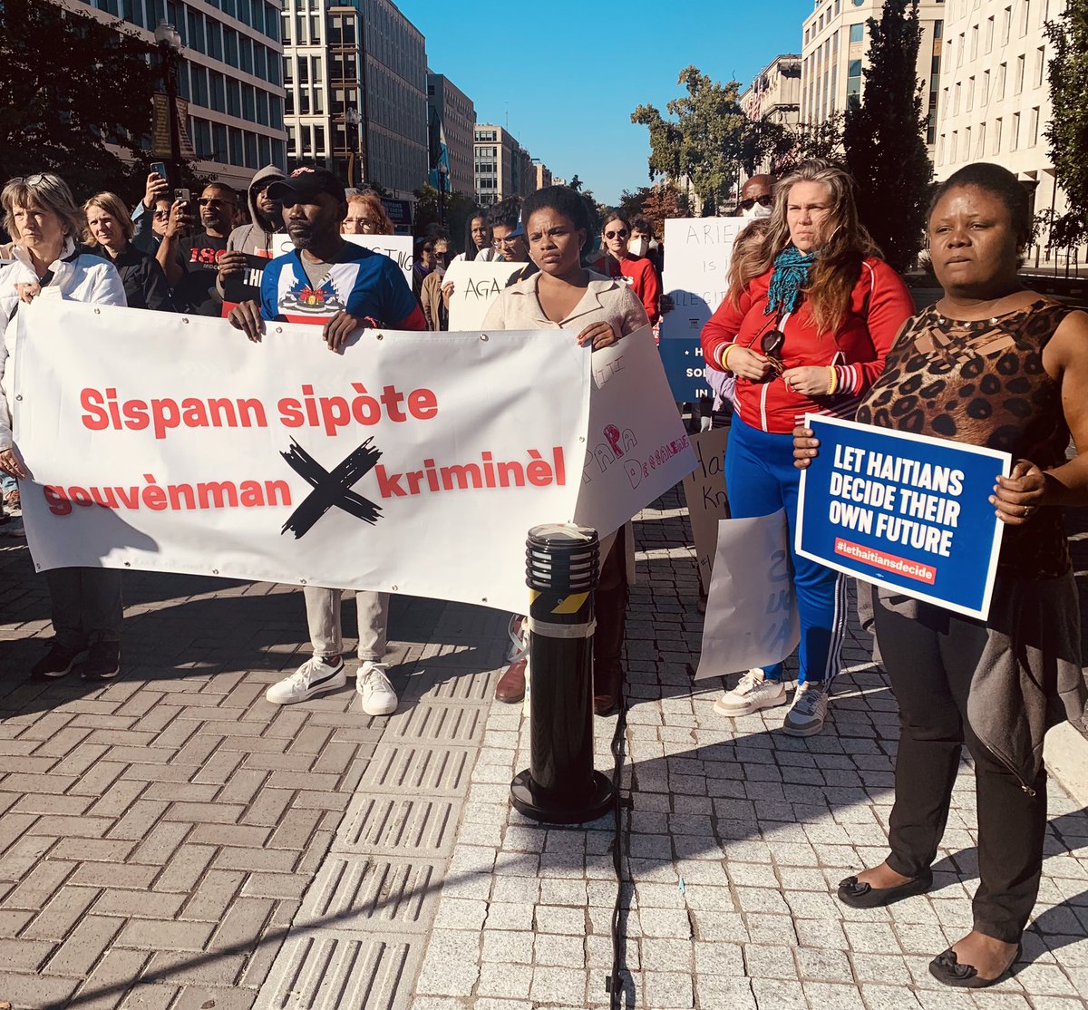 BuddhistLawyer's tweet photo. Happening now: protest at #BLM plaza for liberation, justice and freedom for #Haiti. Let Haitians Decide Their Own Future! https://t.co/ra4GvmndaD