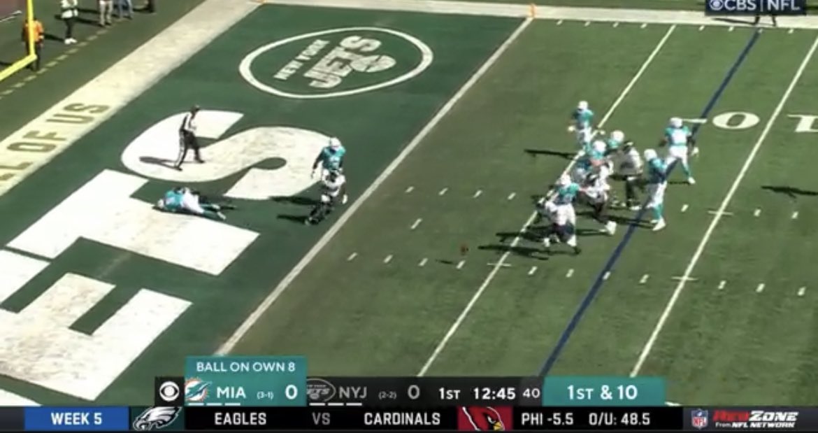 MiamiXSports's tweet photo. Bad game for @MiamiDolphins but I want an explaination on how Dolphins start down 2, due to @NFLOfficiating ? Explain the rules as seems we need more answers. #NFLQuestions #NFL https://t.co/9hERcUj7ZX