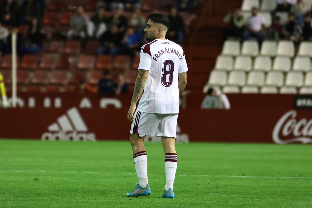 AlbaceteBPSAD's tweet photo. 📸 | 𝕌𝕟𝕒 𝕟𝕦𝕖𝕧𝕒 𝕡𝕣𝕚𝕞𝕖𝕣𝕒 𝕧𝕖𝕫 

@franalvarez_8 disputó hoy su primer partido en @LaLiga ⚽️🔥

Y lo hizo en el Belmonte 🤍

#AúpaAlba https://t.co/JO33XFohQg