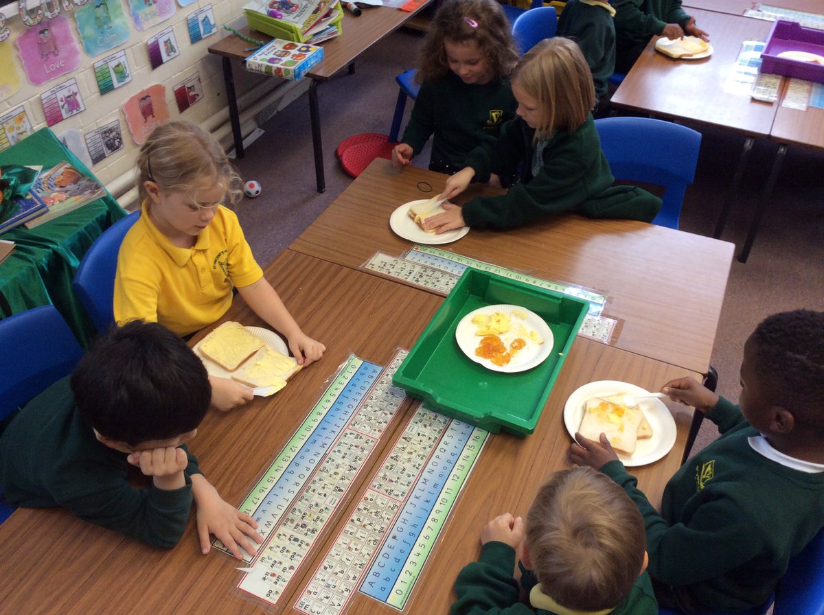 Y2_Vinnies's tweet photo. Making and eating marmalade sandwiches just like Paddington Bear https://t.co/qN9Hhv6cVV