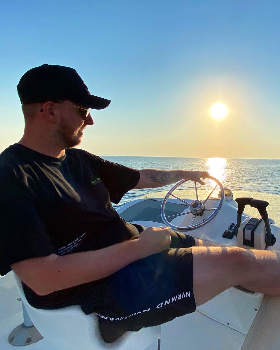 I’ve been working so hard that I forgot about vacation ☀️🌴🌊 📸 ©Willy Rollins #holidays #ibiza #summer #dayoff #sunday #chill #sea #sun #palmtrees #ontour #festival #season #europe #music #dj #djlife #tourlife #chriswillsman #djmag #travellife #live #music #lifestyle