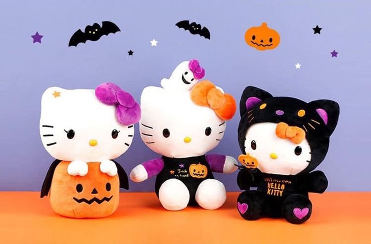 cupcakesanrio's tweet photo. hello kitty halloween plushies :> https://t.co/jQn5HFB8As