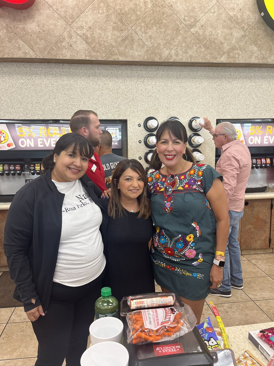 SAISDSASSTeam (@studentacademi1) on Twitter photo <a href="/SAISD_Counselor/">SAISD, School Counseling</a> @saisd <a href="/SAISD/">San Antonio ISD</a>thePost Fancy running into the 🌀🌀🌀from <a href="/SAISDSamHouston/">Sam Houston High School, SAISD</a> on their way to visit <a href="/AustinCollege/">Austin College</a> #kangaroos <a href="/CTCLColleges/">CTCLColleges</a> today <a href="/BuceesUSA/">Buc-ee's SuperStore | The Fun Store Lampoon</a> 💪🏽 <a href="/SAISD_Counselor/">SAISD, School Counseling</a> @saisd <a href="/SAISD/">San Antonio ISD</a>thePost Fancy running into the 🌀🌀🌀from <a href="/SAISDSamHouston/">Sam Houston High School, SAISD</a> on their way to visit <a href="/AustinCollege/">Austin College</a> #kangaroos <a href="/CTCLColleges/">CTCLColleges</a> today <a href="/BuceesUSA/">Buc-ee's SuperStore | The Fun Store Lampoon</a> 💪🏽