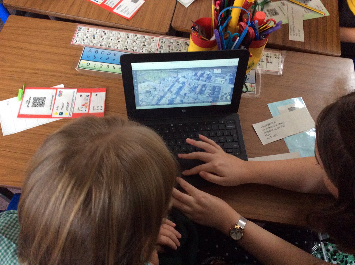 Y2_Vinnies's tweet photo. looking at landmarks in Hull on Google Earth for Geograpgy https://t.co/steO7pytHS