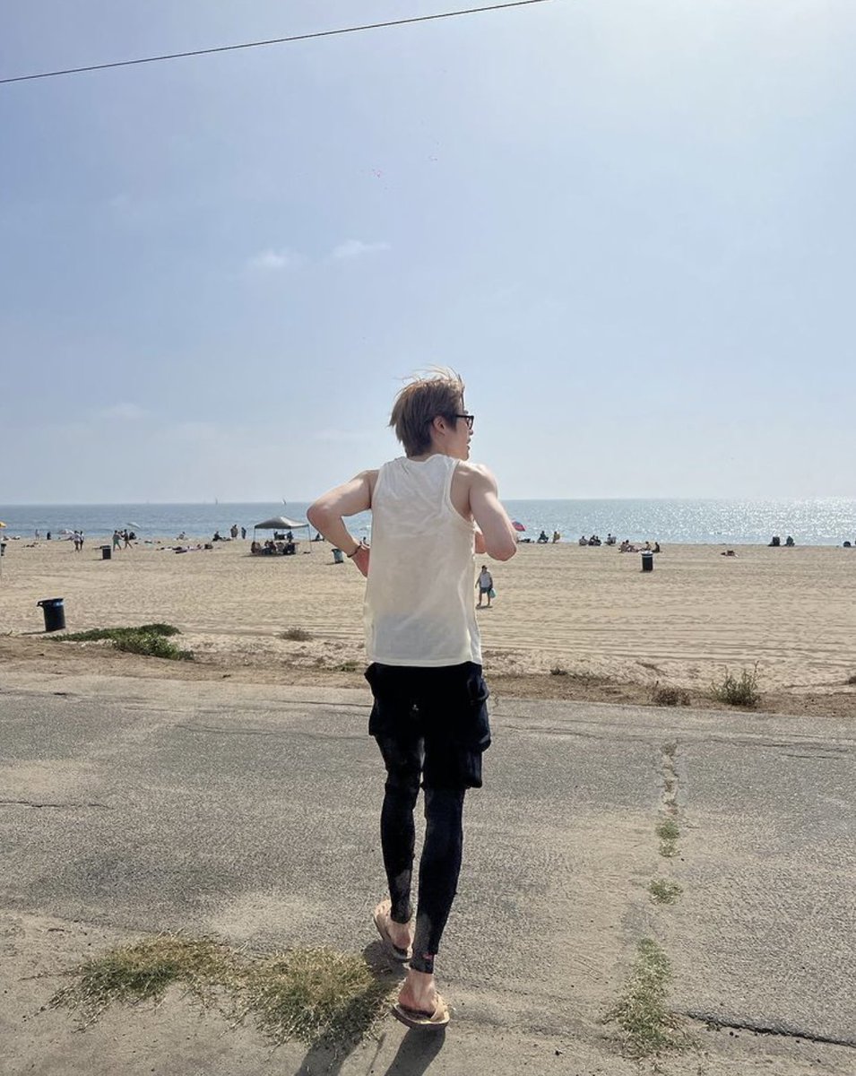 HowMuch_Shop's tweet photo. ฮอตกว่าแดดก็แจฮยอนแล้วมั้ย #JAEHYUN https://t.co/toElqe8mki