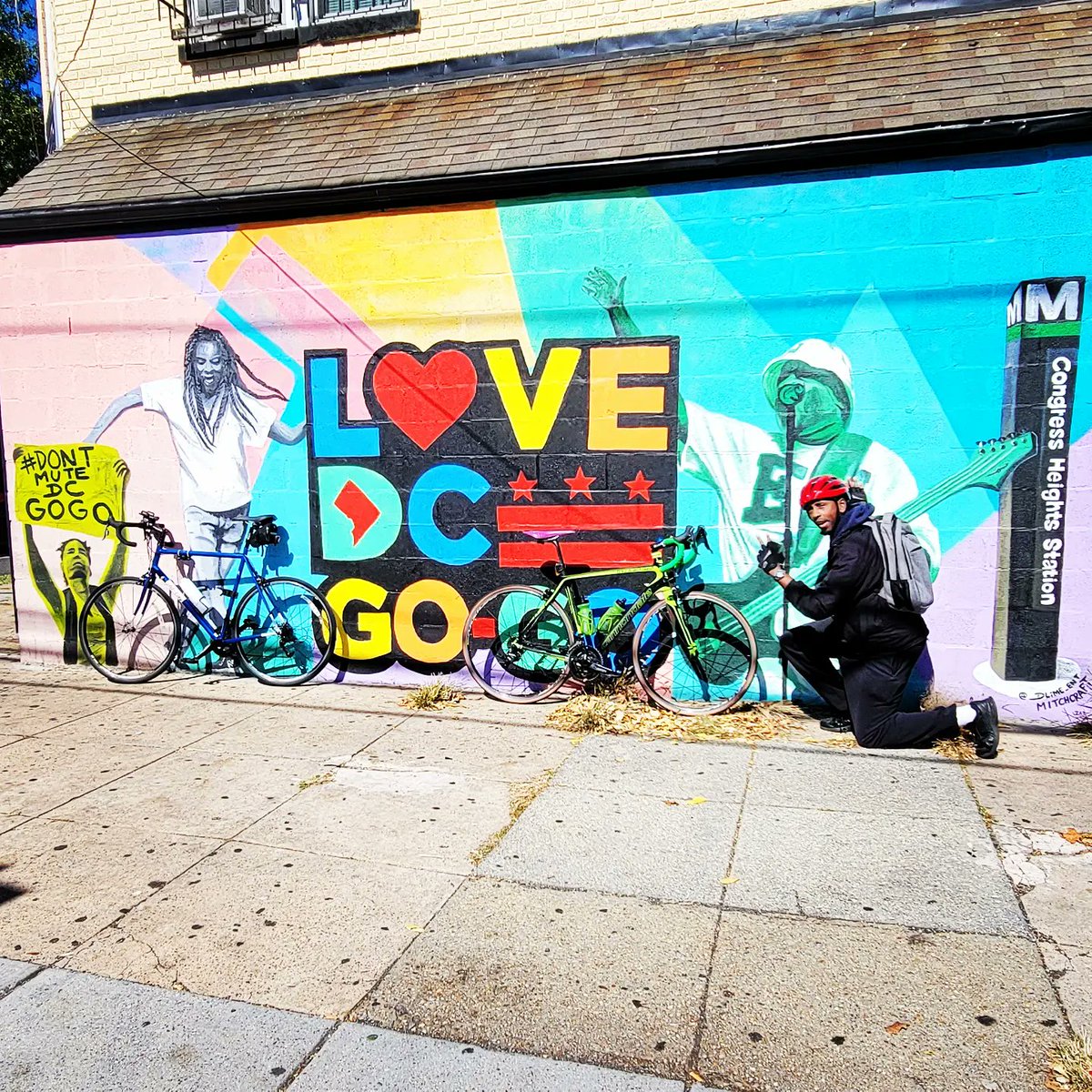 Chris_Roell's tweet photo. Showing some love for the murals in Southeast &amp; Southwest DC on our #urbanadventureride today! #bikedc #sedc #swdc #washingtondc #muralsdc https://t.co/Aa3shebaDX