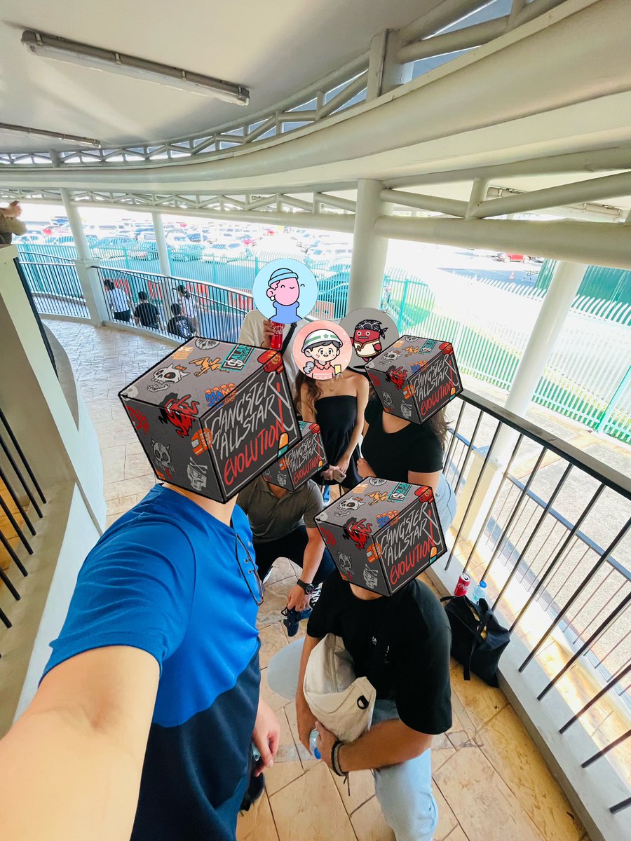 CryptoEr1cc's tweet photo. Met some nft frens today! ๐ก๐ข๐๏ธ
Happy weekend! ๐ค๏ธ
#GASEvolution #Doodles #Lucid #Beanz โจ https://t.co/Gvmg5Qb6kg