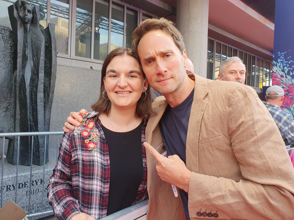 fran_007uk's tweet photo. Ahhhhhhhhhhhhhhh, just me and my fav actor on earth, Oliver Chris. I'm fine, just dying of happiness 😭😭😍❤ https://t.co/Jk0TQGNKEl