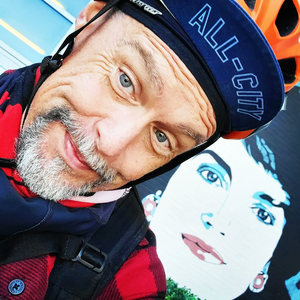 Chris_Roell's tweet photo. #bikedc #sedc #swdc #washingtondc #muralsdc https://t.co/TmhCb3VTBC