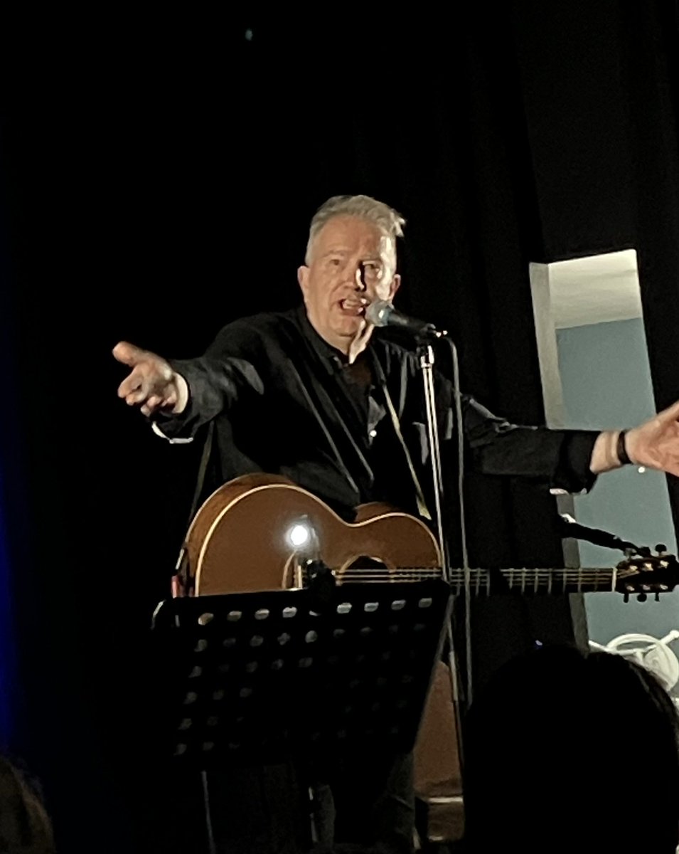 Jeff Brown (@jeffab61) on Twitter photo Amazing night <a href="/ThePeacockSun/">The Peacock</a> in the company of the fabulous Tom Robinson <a href="/freshnet/">Fresh On The Net</a> 🥳👏👏🍺 Amazing night <a href="/ThePeacockSun/">The Peacock</a> in the company of the fabulous Tom Robinson <a href="/freshnet/">Fresh On The Net</a> 🥳👏👏🍺