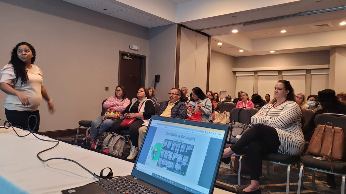 Presenting about #scaffolding at <a href="/FLANC_WorldLang/">FLANC</a> was an amazing experience! Thank you for encouraging me to do it <a href="/PollyGlotPress/">DonnaPodgorny</a> and thank you for all the support <a href="/andreitabarbosa/">Andrea Barbosa</a> <a href="/MrsOrtizJ9/">Kelly Ortiz J</a>