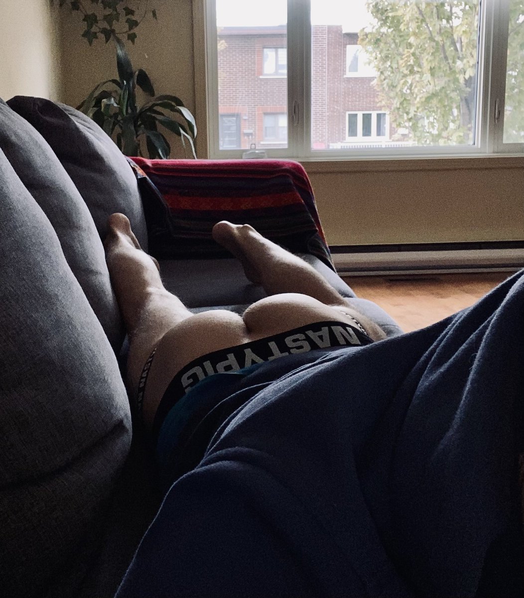 Just_Lukass's tweet photo. Hoodie + jock = covid isolation 's outfit 🍑 https://t.co/TPAxpjXs6o