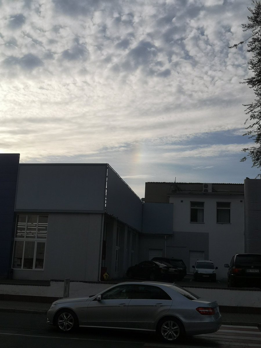 tanushalambre's tweet photo. 💖💖💖My trip to @rozetka_ua shop today with #TRACER brought me 5.61 #TRC, admiring the #WonderfulWeather, #sky, #rainbow, falling leaves and a successful purchase of slippers🩰👍 #M2E #NFT #TRACERM2E #TRACER_NFT #POLYGON @Official_Tracer #MoveAndEarn #m2eAndroid #movetoearn #cbt https://t.co/lqFgZW9HJb